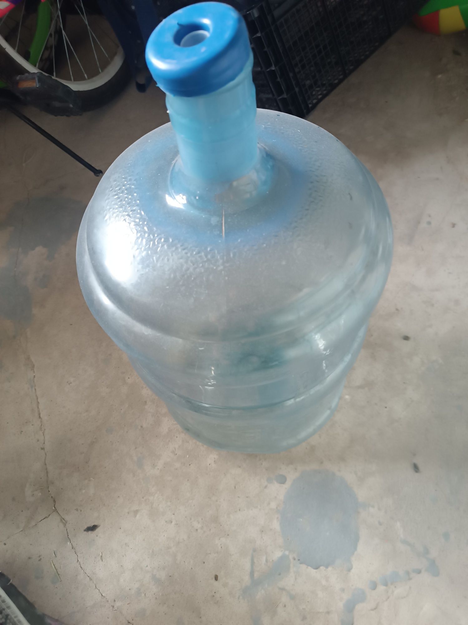Продам бутылку 19 л