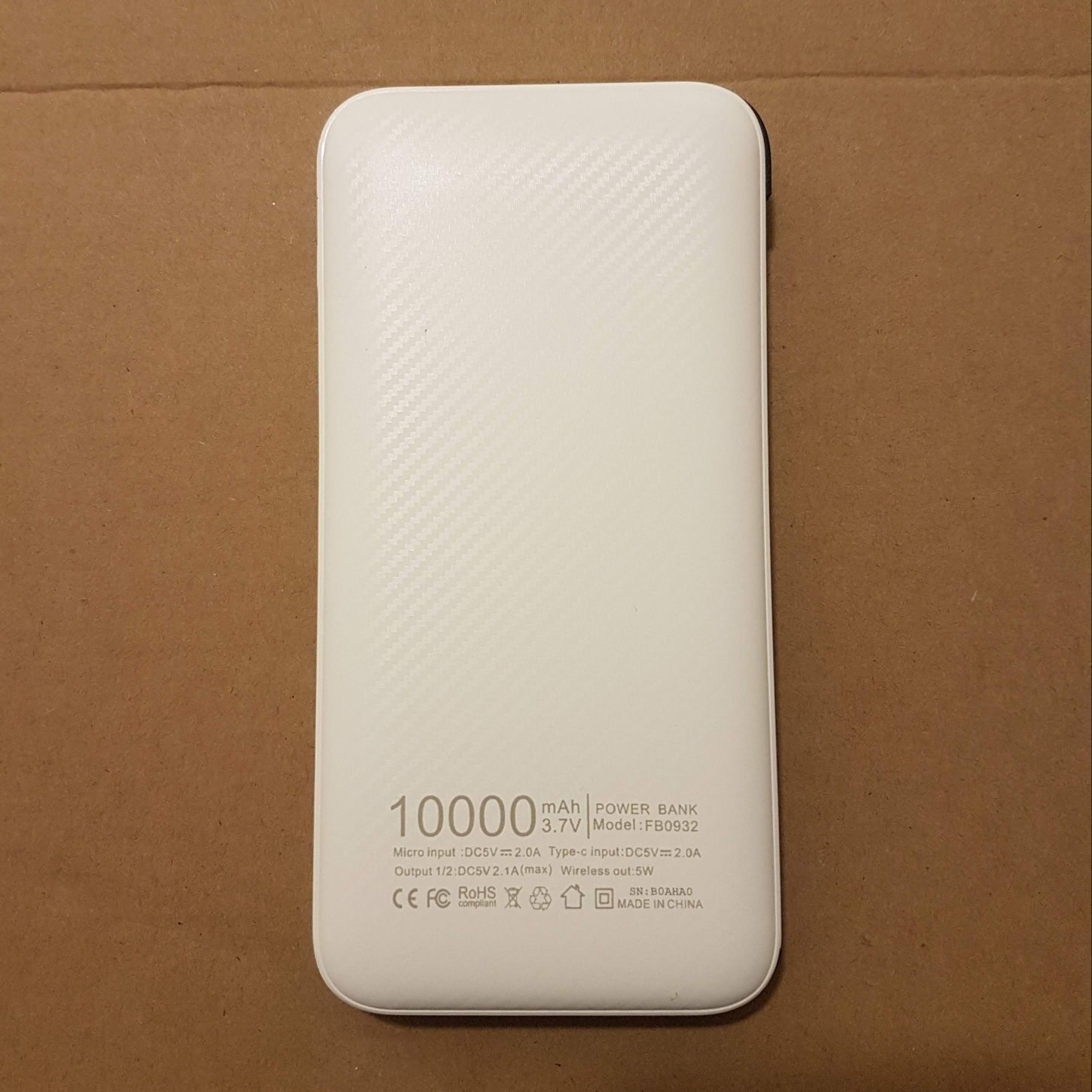 Baterie externa 10000 mAh cablu si wireless