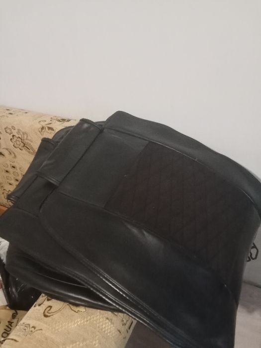Продам авто чехлы