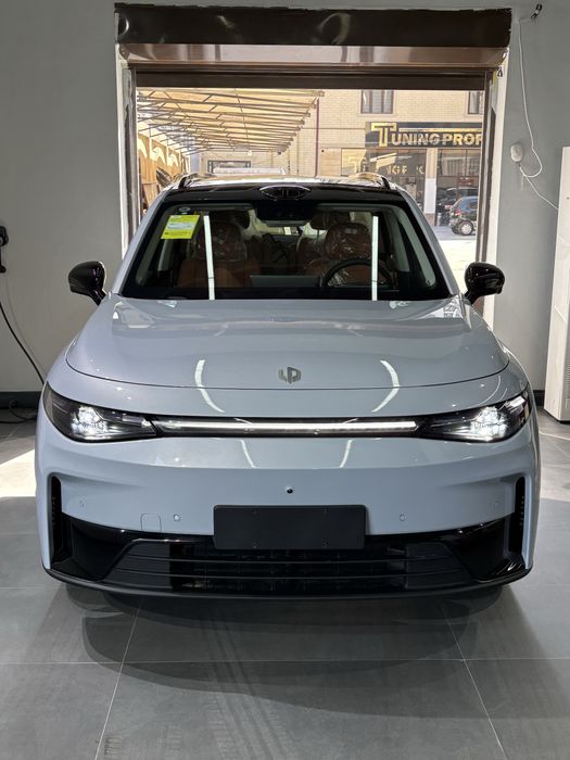 Leapmotor C16 EV restyling 630км