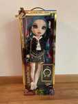 Papusa Rainbow High noua Amaya 60 cm
