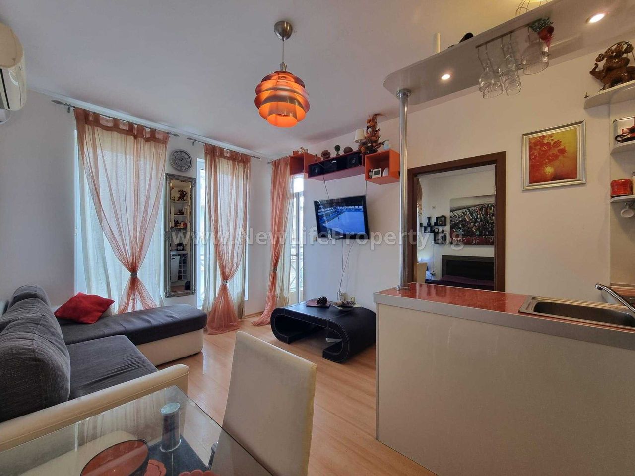 Продава се Двустаен апартамент в к.к. Слънчев бряг - 42 кв.м за 1096 €/кв.м - Снимка #3