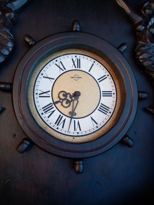 Pendula, ceas perete de dimensiuni impresionante in stilul Baroc, cuti