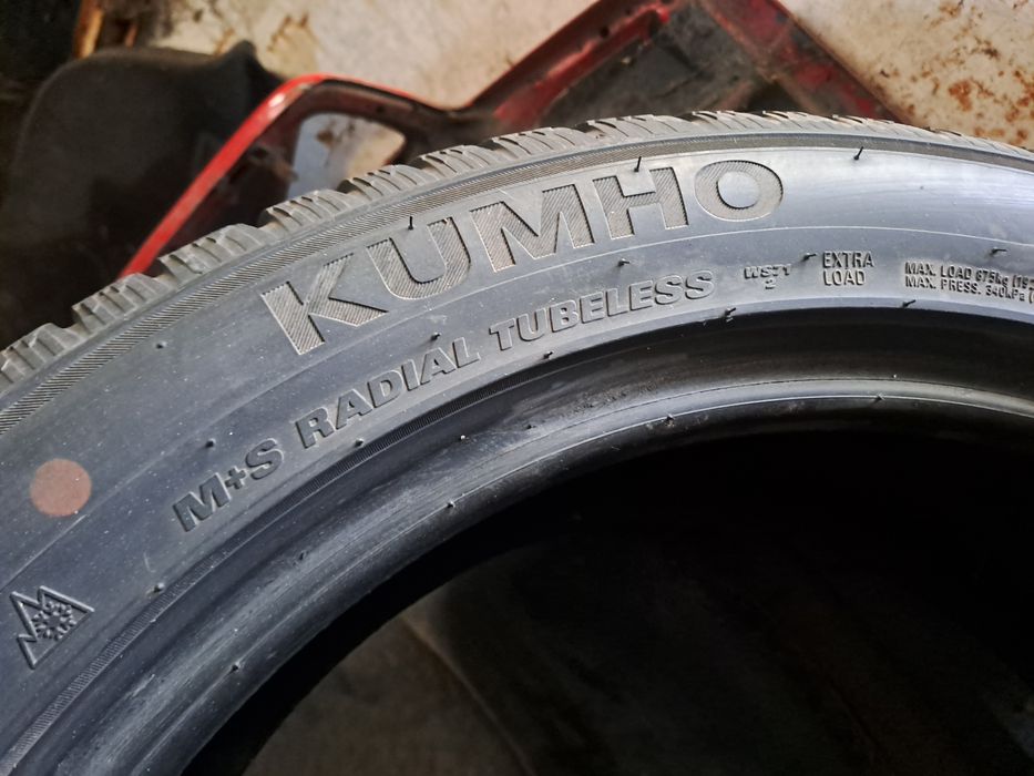 4бр. Зимни гуми 235/50/19 Kumho Wintercraft WS71