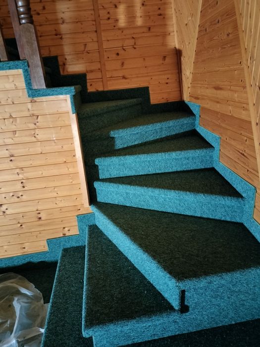 Montaj mocheta,mocheta scari, dale mocheta, mocheta terase