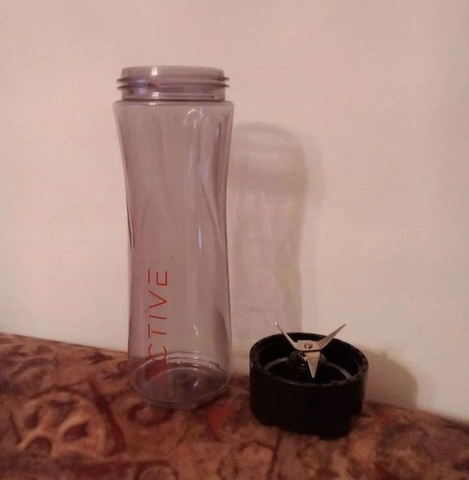 Blender vertical SHARP, 300W, Alb / Negru