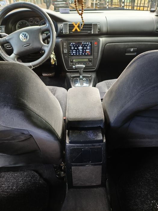 Продавам VW Pasat 1.8 T комби