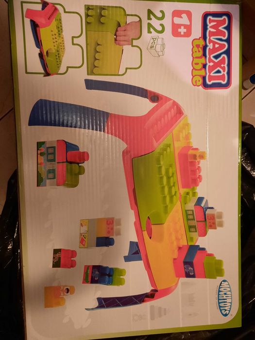 Masuta cuburi de construit