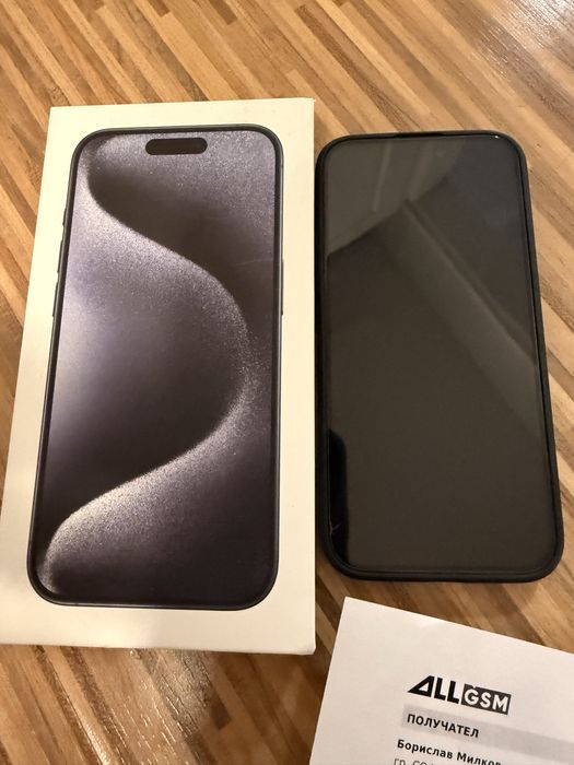 Продавам iphone 15 pro