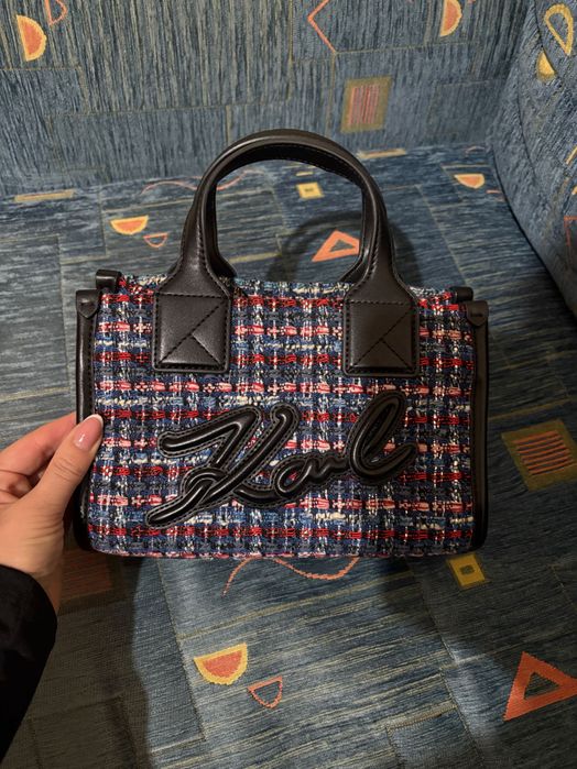 Чатна Karl Lagerfeld почти нова