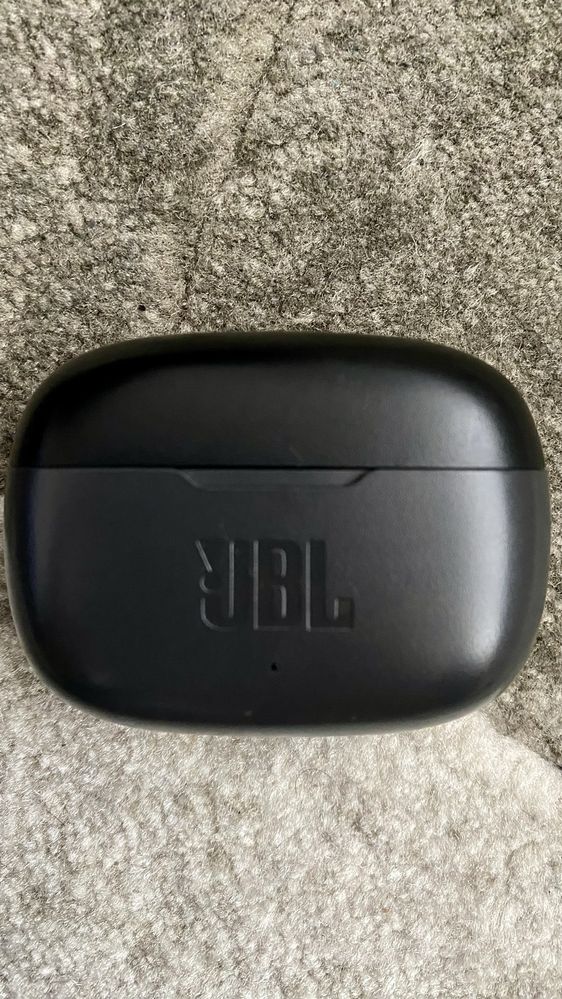 JBL безжични слушалки