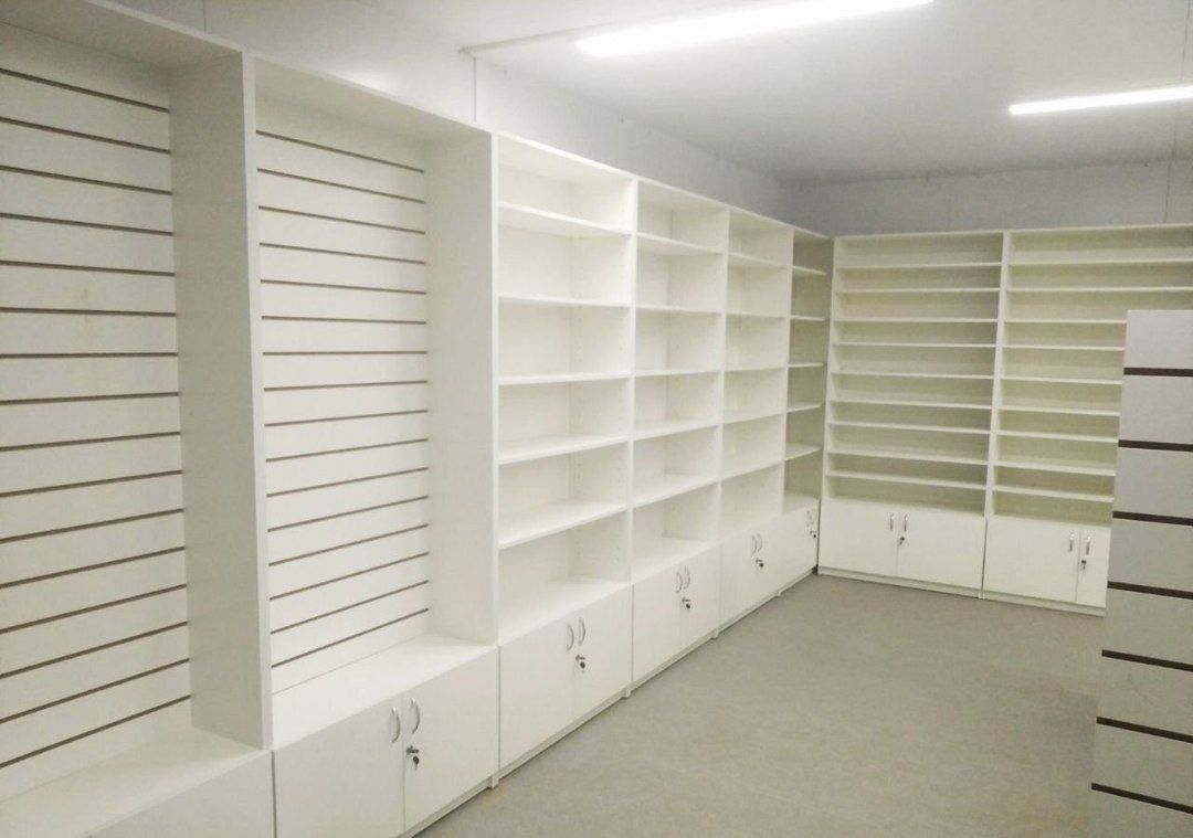 Polka vitrina stelaj mebel