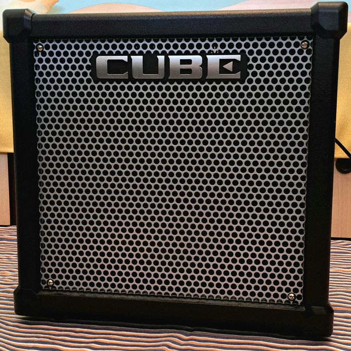 Vand  Roland CUBE 80-GX, Nou