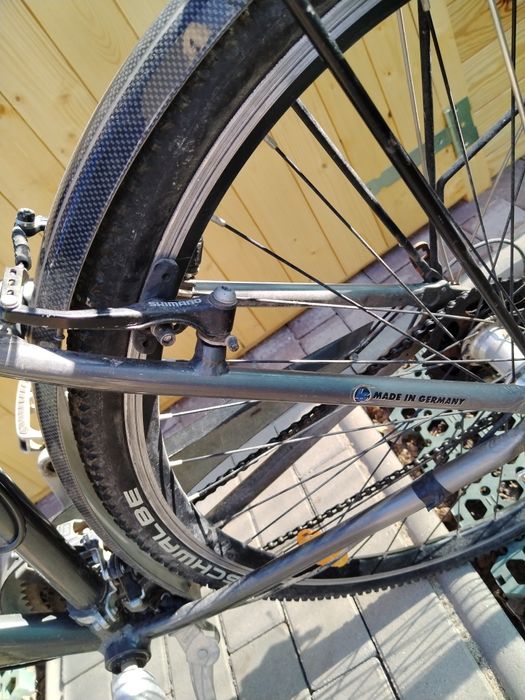 Vind bicicleta de dama La strada și  bicicleta pt copii defecta