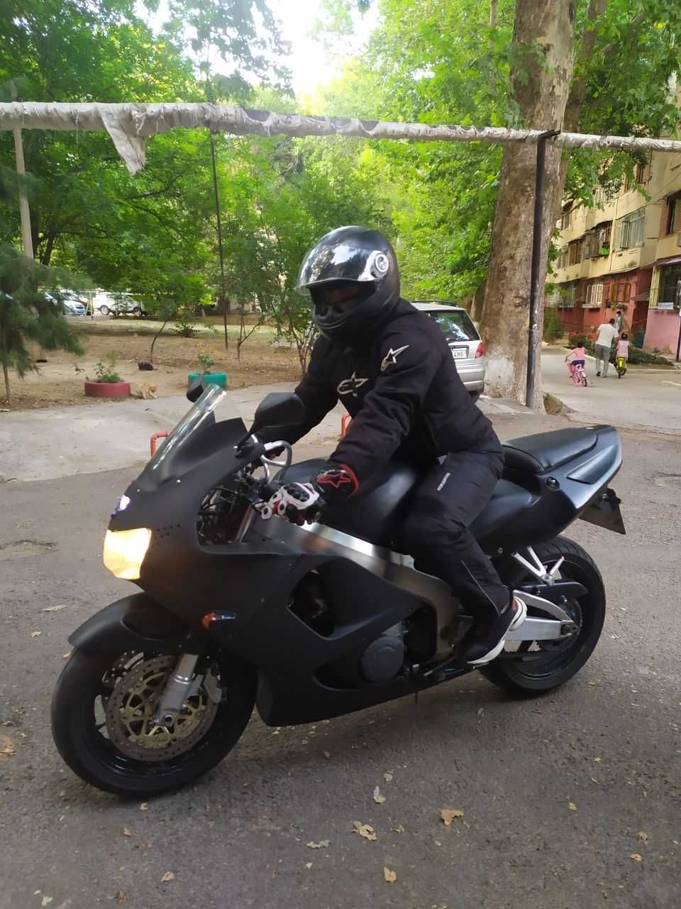 Продам свой мотоцикл Honda cbr 919