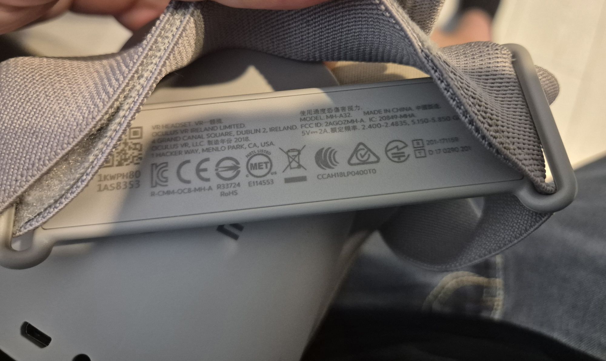 Meta Oculus Go 32GB Standalone VR Headset