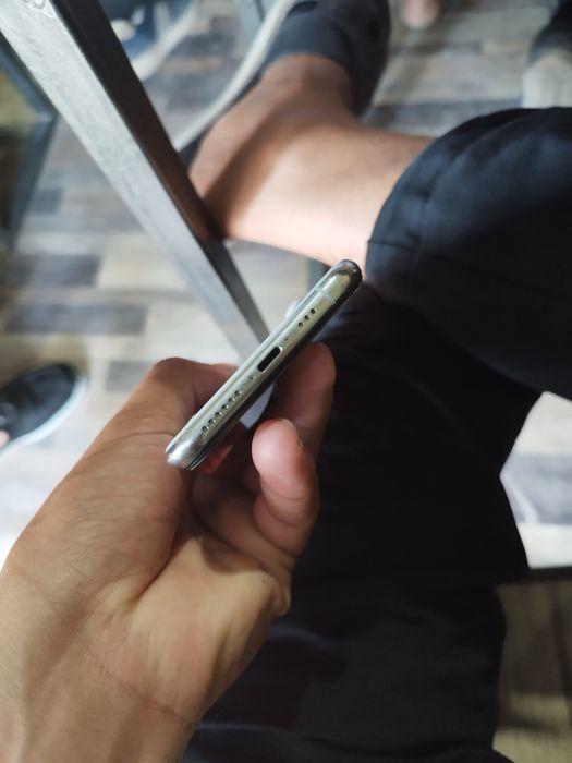 Iphone xs sotiladi