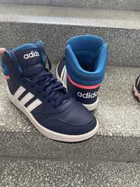 Adidas кецове