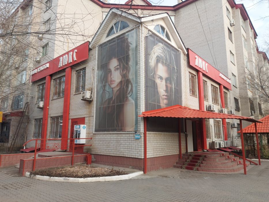 Сдаются в аренду парикмахерские места в салоне красоты 12 мкр.