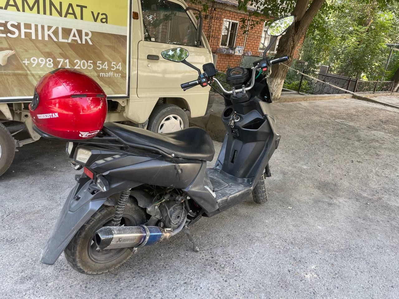 Vasat sport sukuter