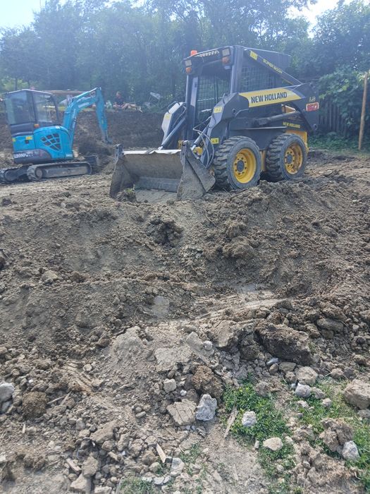 Închiriez miniexcavator 4.2t pt săpături fundații demolări terasari