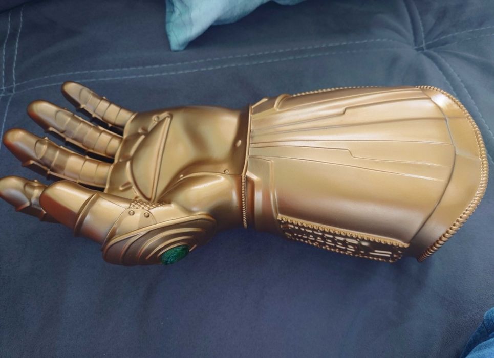 Ръкавицата на Танос Thanos (Avengers Infinity war) Отмъстителите
