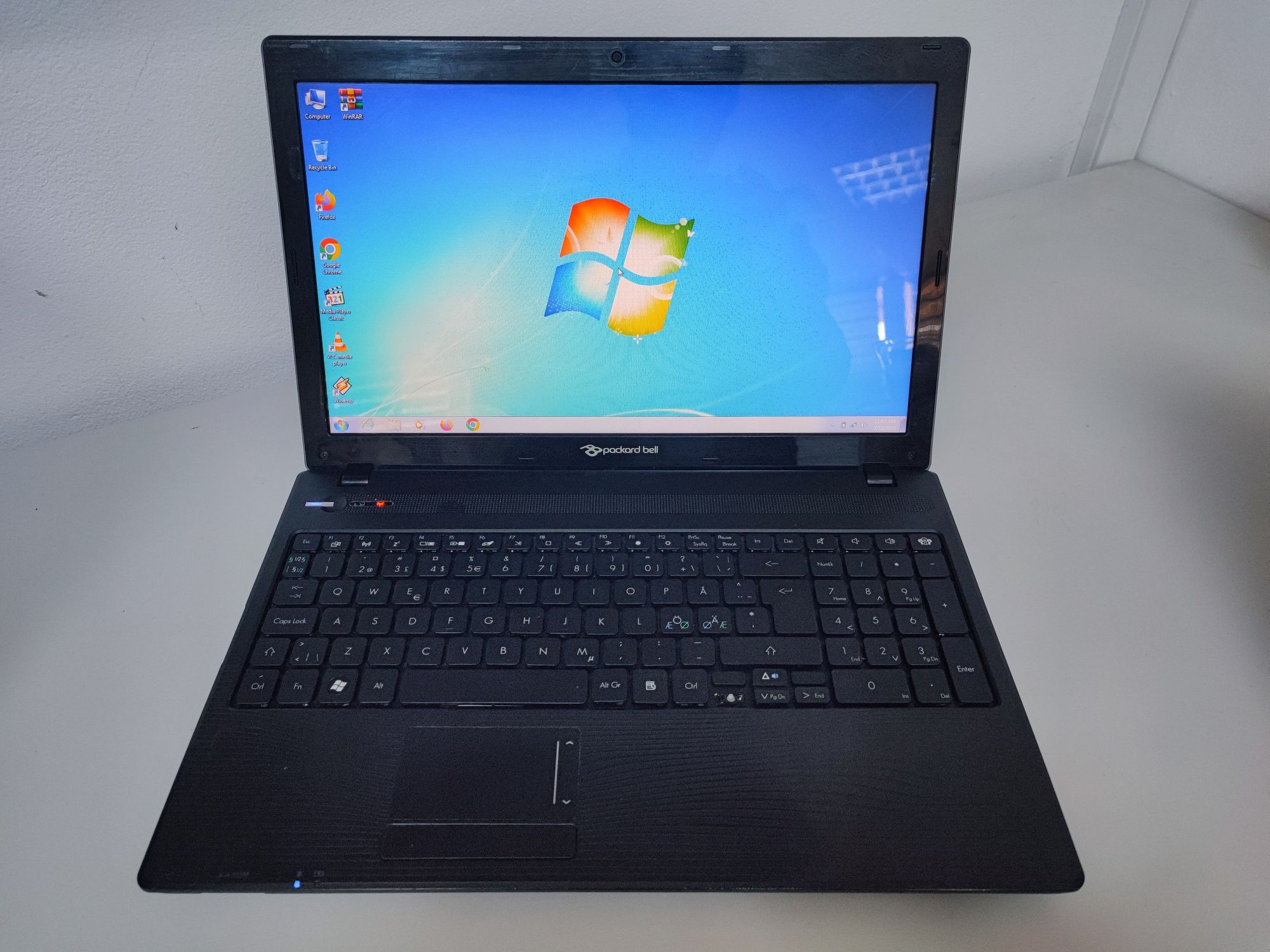 Laptop Packard Bell 6 GB Ram 500 GB memorie tine incarcat peste 2 ore