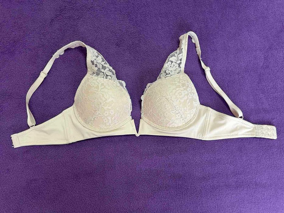 Дамски сутиен бял