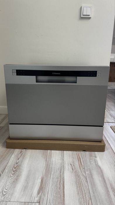 Посудомоечная машина Hansa ZWM536SH серебристый цвет