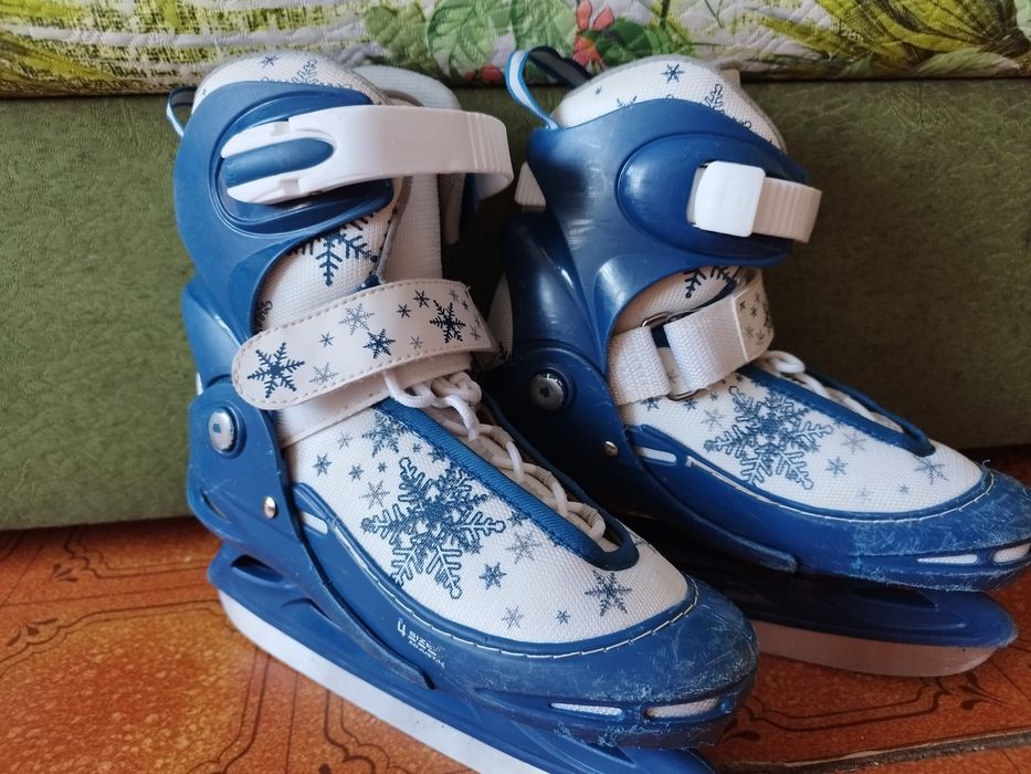 Коньки трансформеры, 38-41размер. Состояние хорошее.5000 тг
