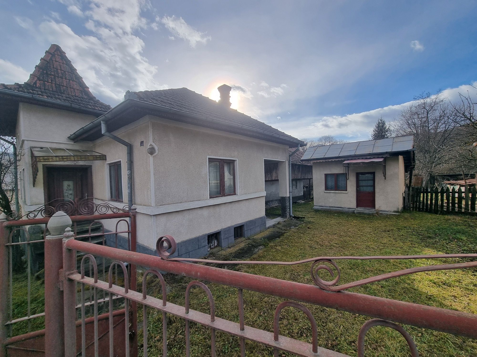 Casa + Teren comuna Stoenesti, Arges - DN Campulung - Targoviste