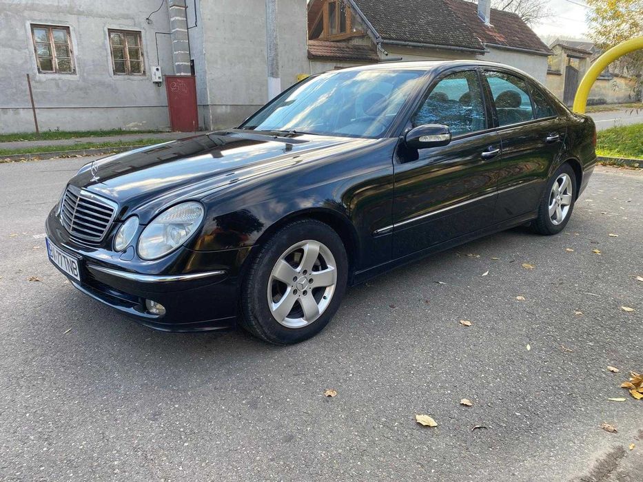 Vând auto Mercedes E Class