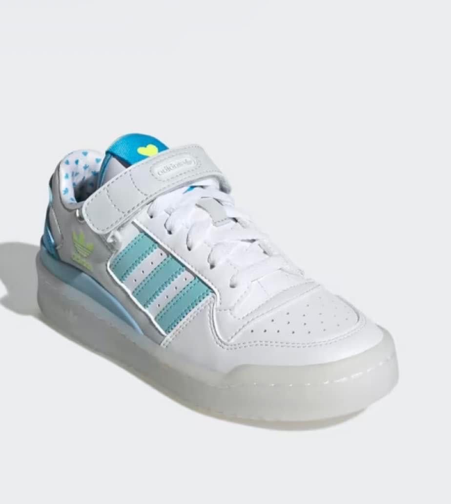 Оригинални кецове на Adidas, размер 38, чисто нови с кутия и етикет