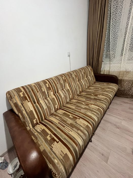 Срочно продам диван