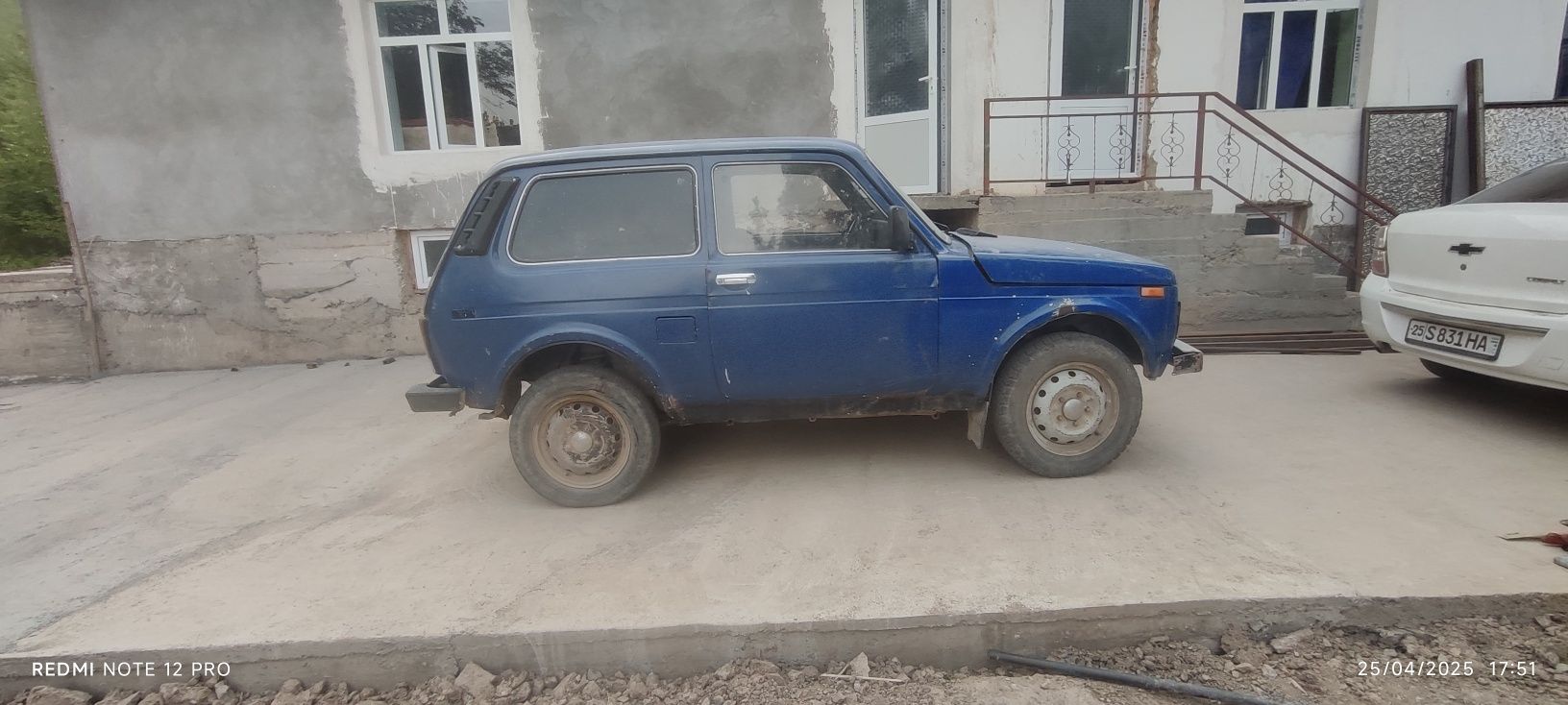 Niva 2121 yangi vipska 2002 yili