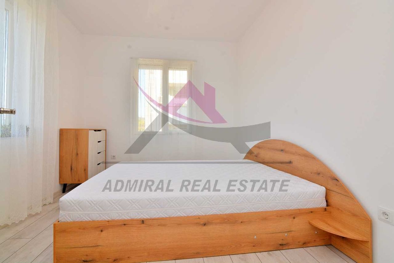Дава се под наем Тристаен апартамент в Варна, Кайсиева градина - 75 кв.м за 450 € - Снимка #3