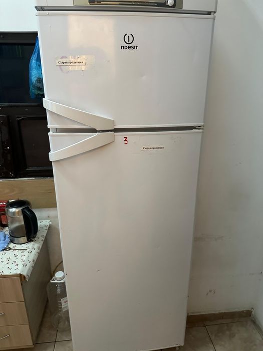 Холодильник в хорошем состоянии