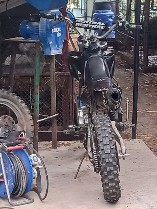 •Cross 125cc 4t•