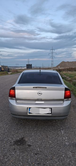 Vând autoturism marca Opel în stare de funcționare buna .