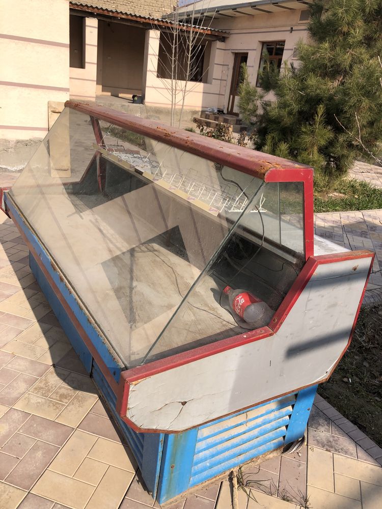Холодильник витринный