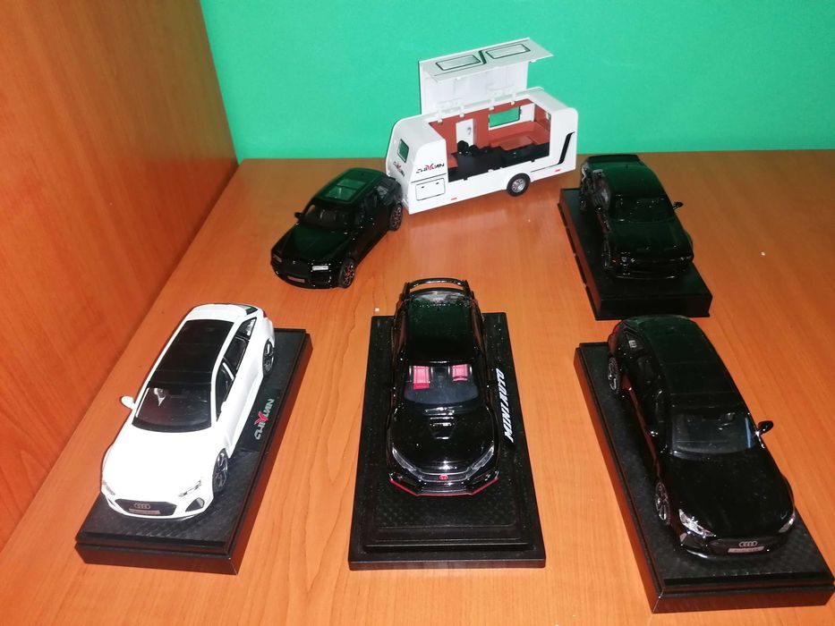 Метални колички с отварящи се врати, работещи фарове и звук от двигате