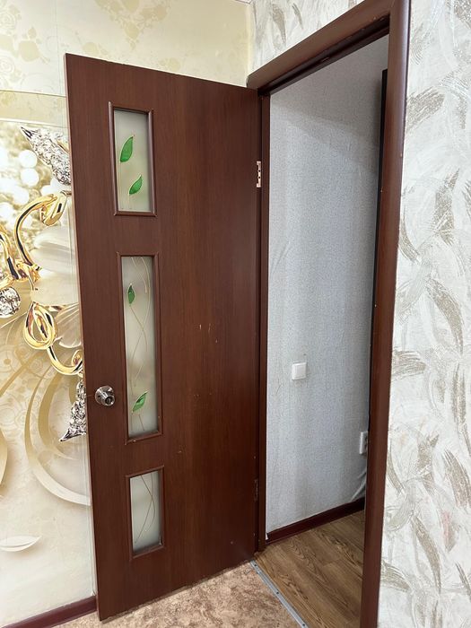 Срочно продам двери. 3 шт.