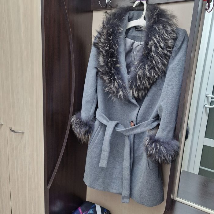 Женское тёплое пальто