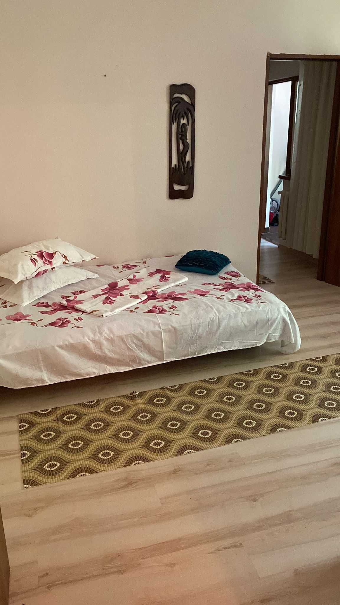 Apartament 3 camere ,zona Gara Mangalia,etaj 2.