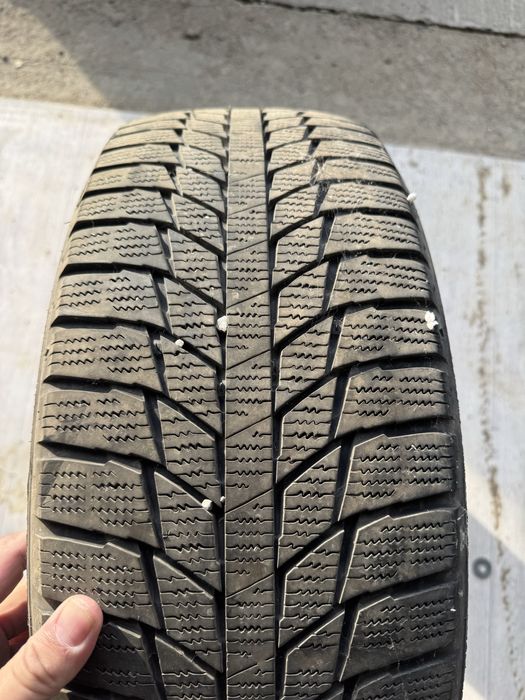 Зимний покрышка