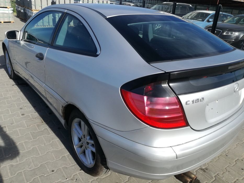 Mercedes C180,2003г/На части