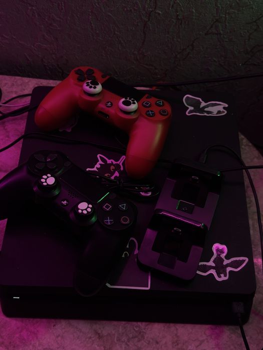 Play station 4 slim