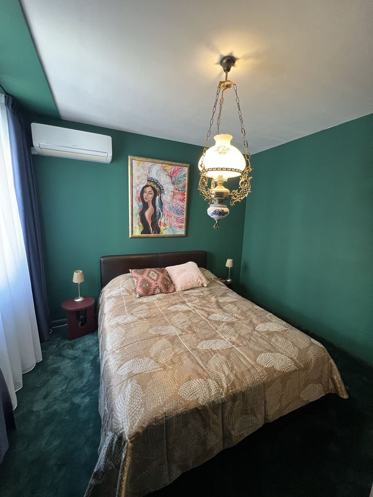 Дава се под наем Двустаен апартамент в Варна, Бриз - 85 кв.м за 612 € - Снимка #4
