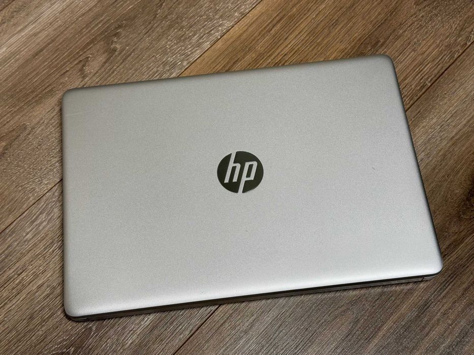 HP 14-cf2504sa Intel i5 10gen/4ram/256SSD/Full HD запазен