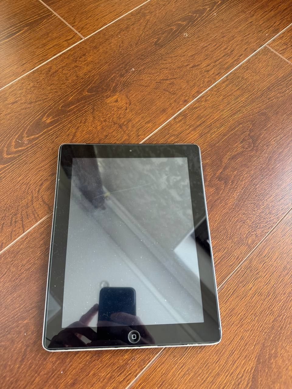 Продам iPad в отличном состоянии.